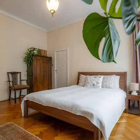 Apartment Burghez Bucharest